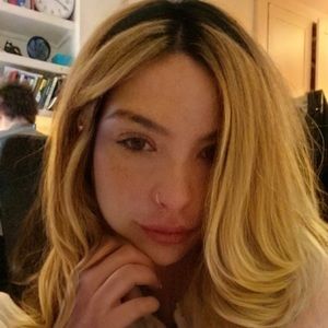 Meet your Posher, Lola